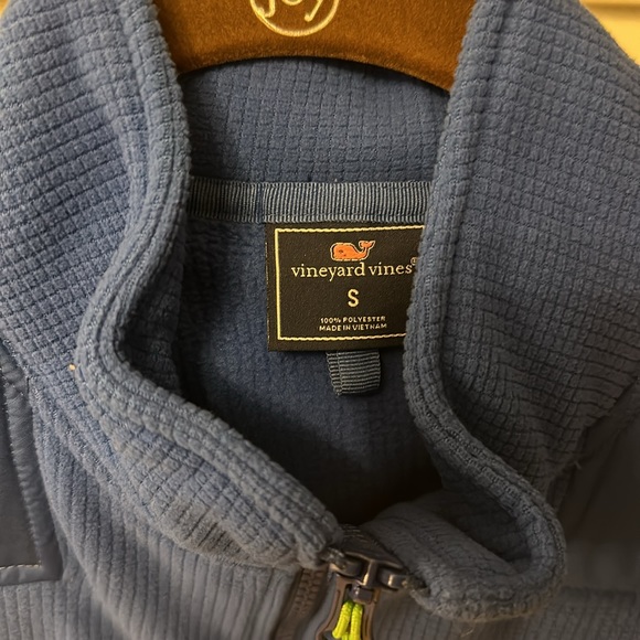 Vineyard Vines Lightweight Vest - Picture 2 of 4